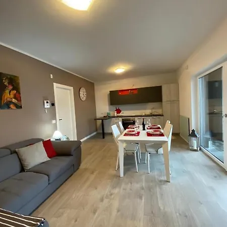 Casa Bb جيرا لاريو