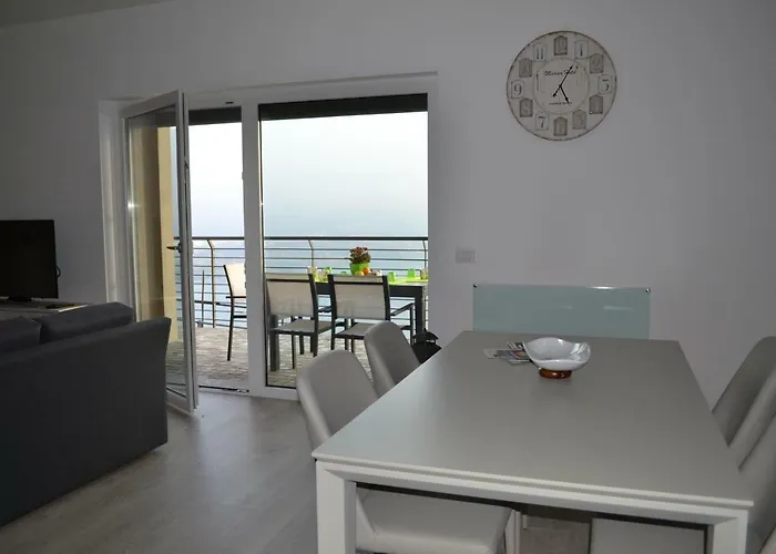 Casa Bb * جيرا لاريو